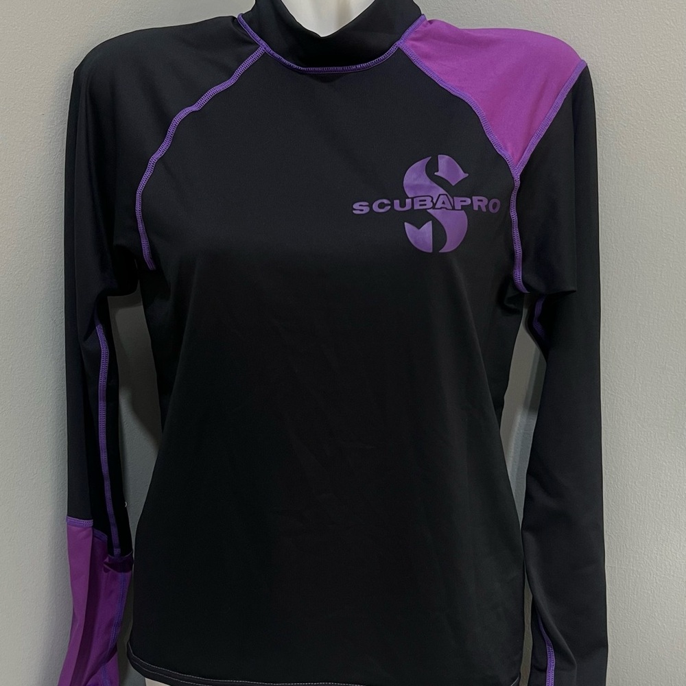 Black and Purple SCUBAPRO Women's Amber 50+ Uv